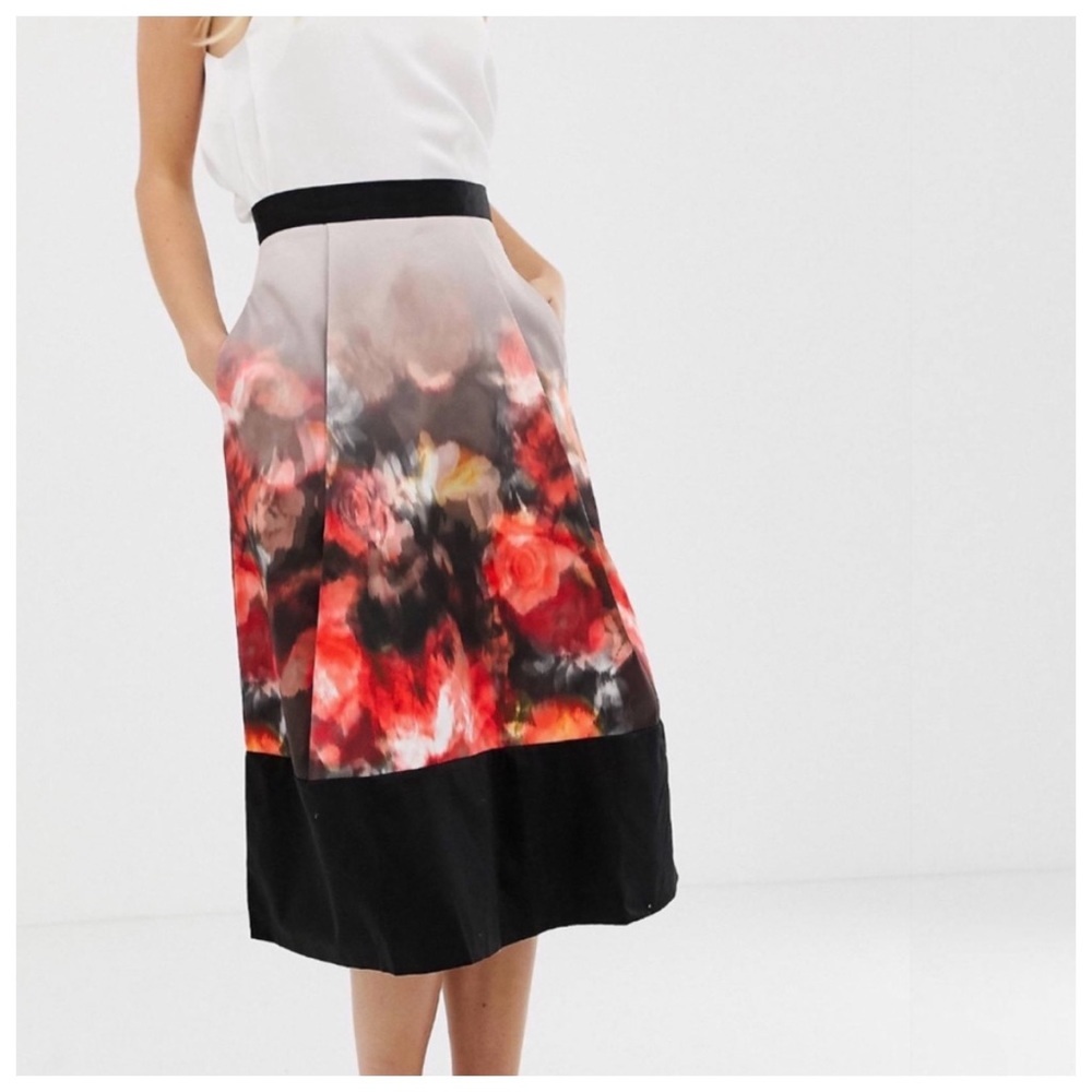 Closet London Floral Skirt with Pockets - Picture 9 of 9